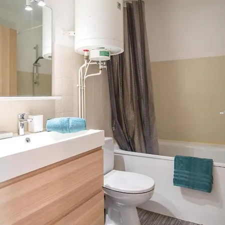 La Pomponnette Du Bassin 아파트 *